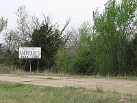 USA - Stroud OK - Abandoned Route 66 Pavement (17 Apr 2009)